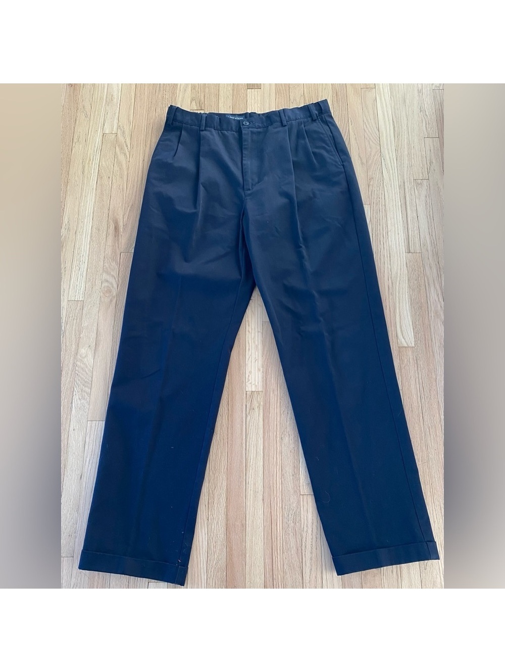 Lands End navy pleated cotton 34 waist trousers preppy old money country club
